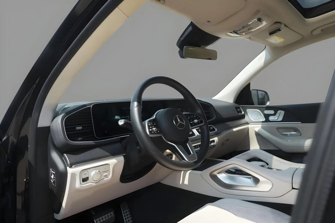 Mercedes-Benz GLS 450 4MATIC AMG Line - foto 8