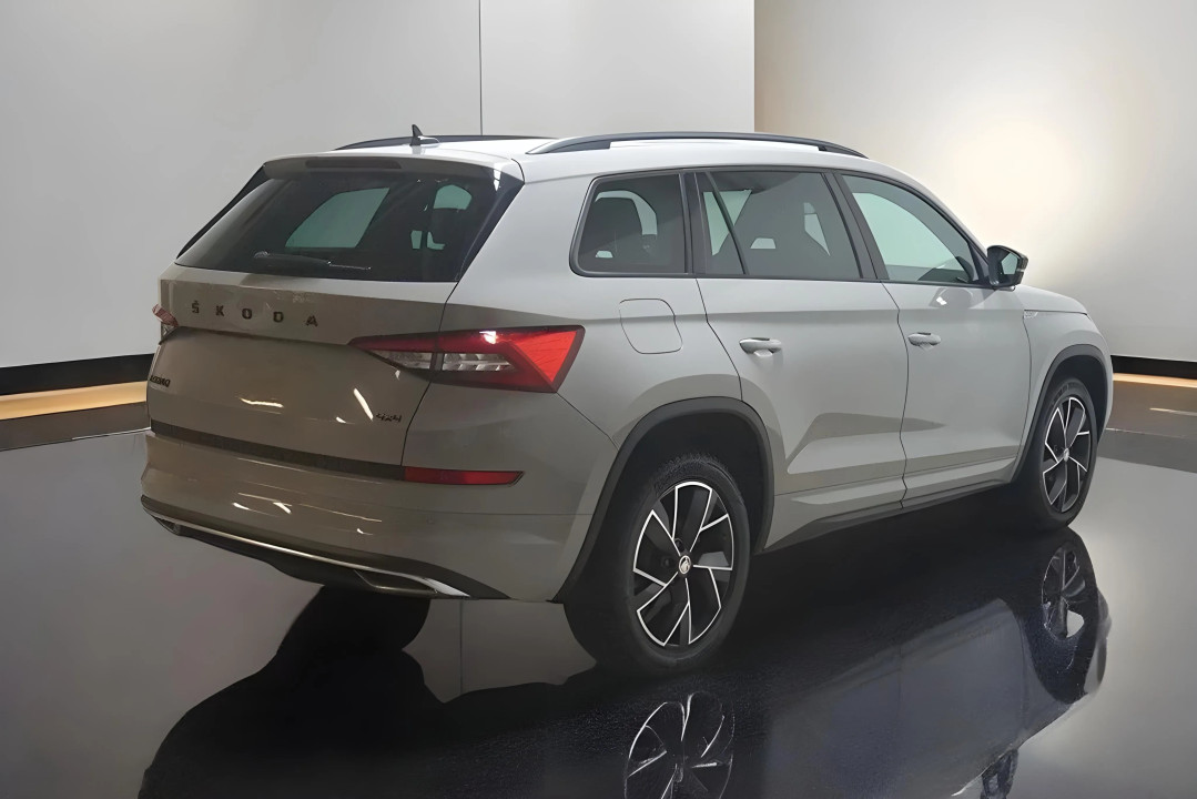 Skoda Kodiaq 2.0 TSI 4x4 Sportline DSG (4)