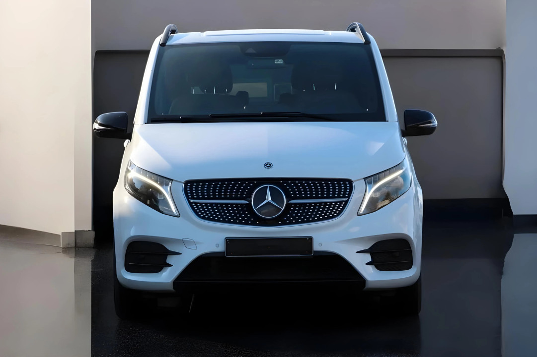 Mercedes-Benz V 300d ExtraLong (3)