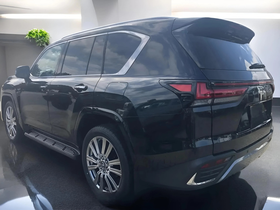 Lexus Seria LX 600 (4)