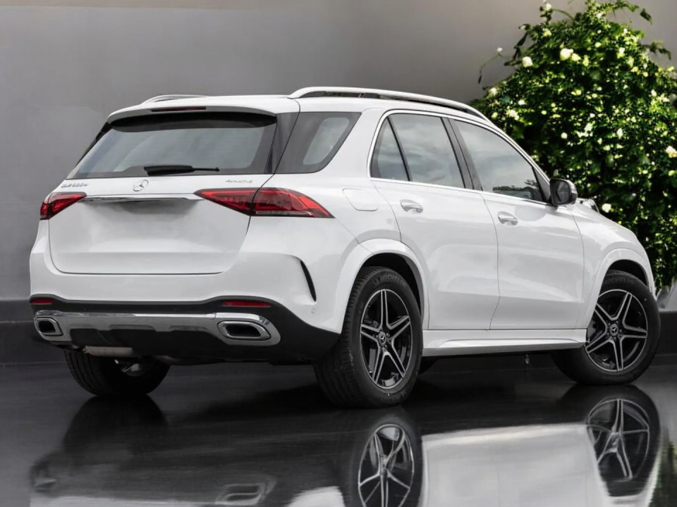 Mercedes-Benz GLE SUV 300d 4MATIC (2)