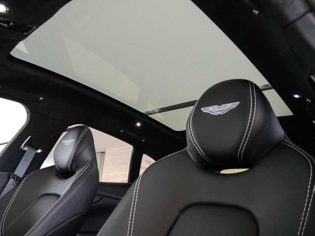 Aston Martin DBX - foto 8