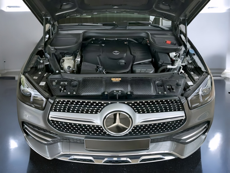 Mercedes-Benz GLE 400d 4MATIC AMG Line - foto 12