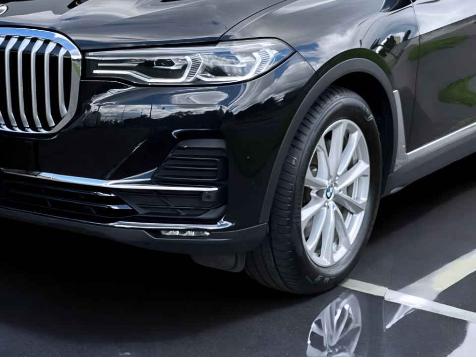 BMW X7 xDrive40d - foto 16