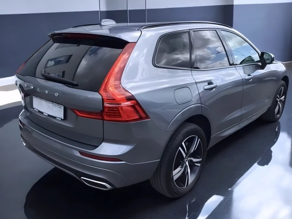 Volvo XC 60 T8 Recharge AWD R-Design - foto 6