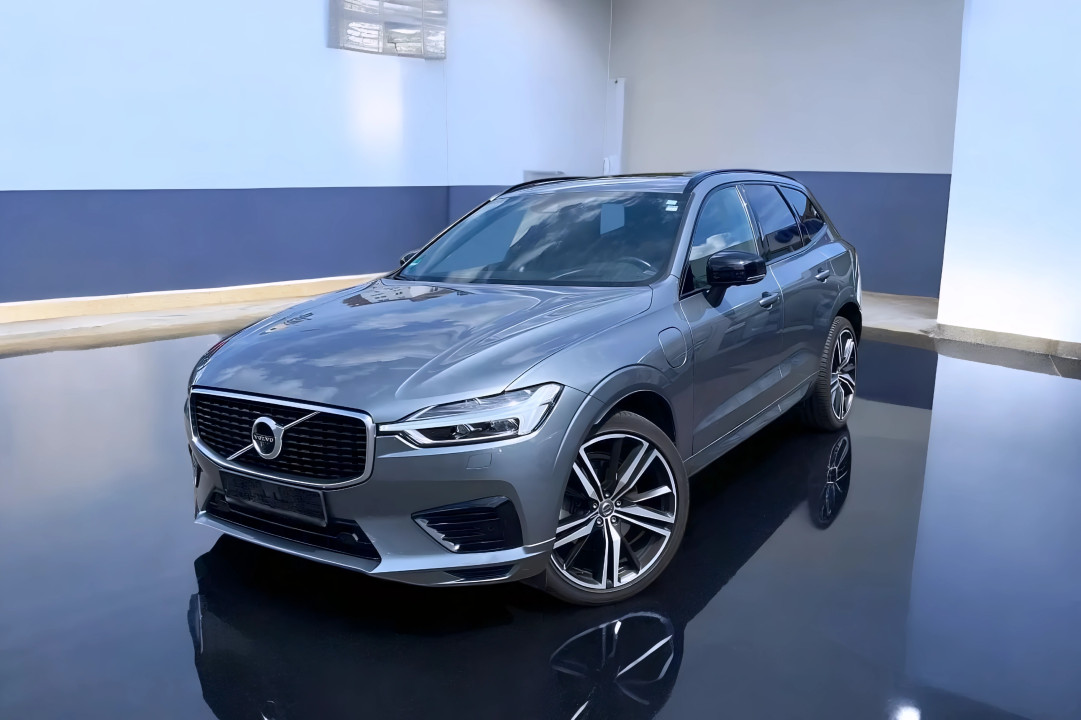 Volvo XC 60 T8 Recharge AWD R-Design - foto 6