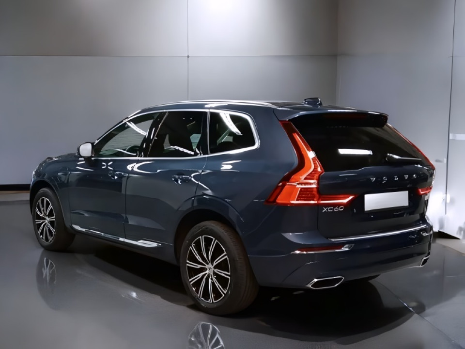 Volvo XC 60 T8 Recharge AWD Inscription (3)