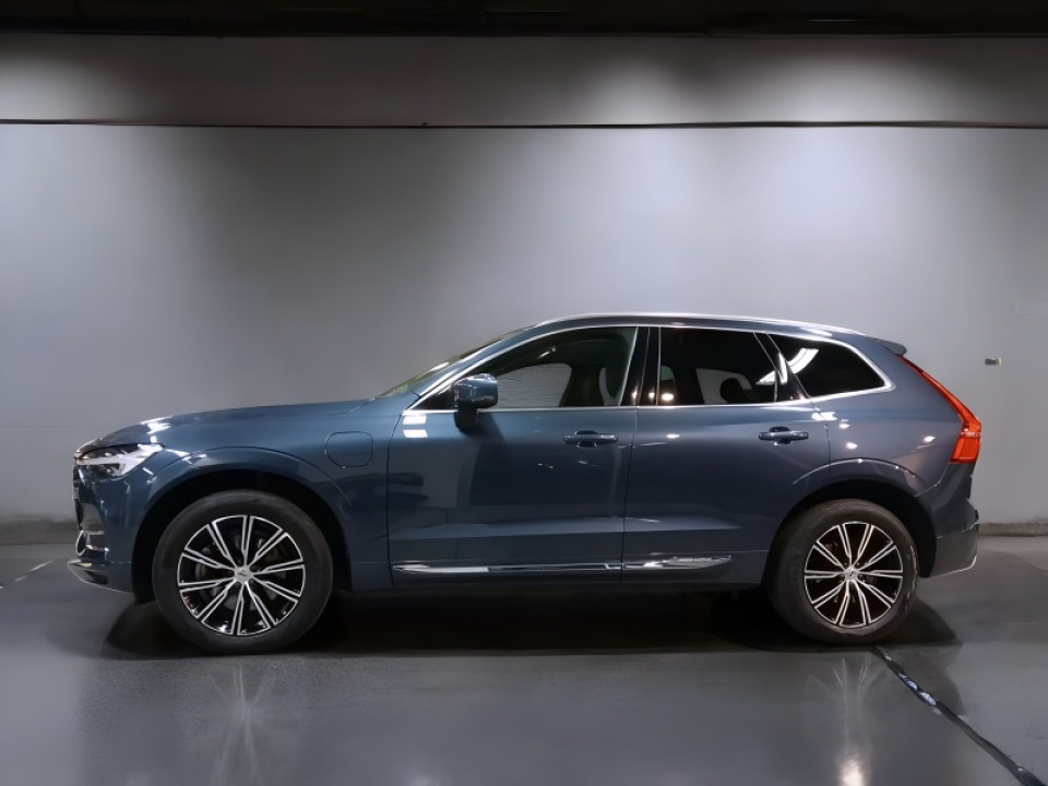 Volvo XC 60 T8 Recharge AWD Inscription (2)