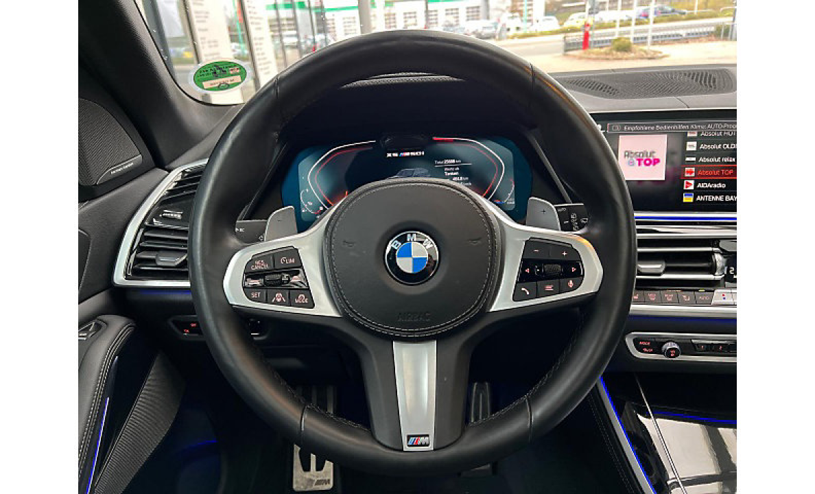 BMW X5 M50i - foto 9