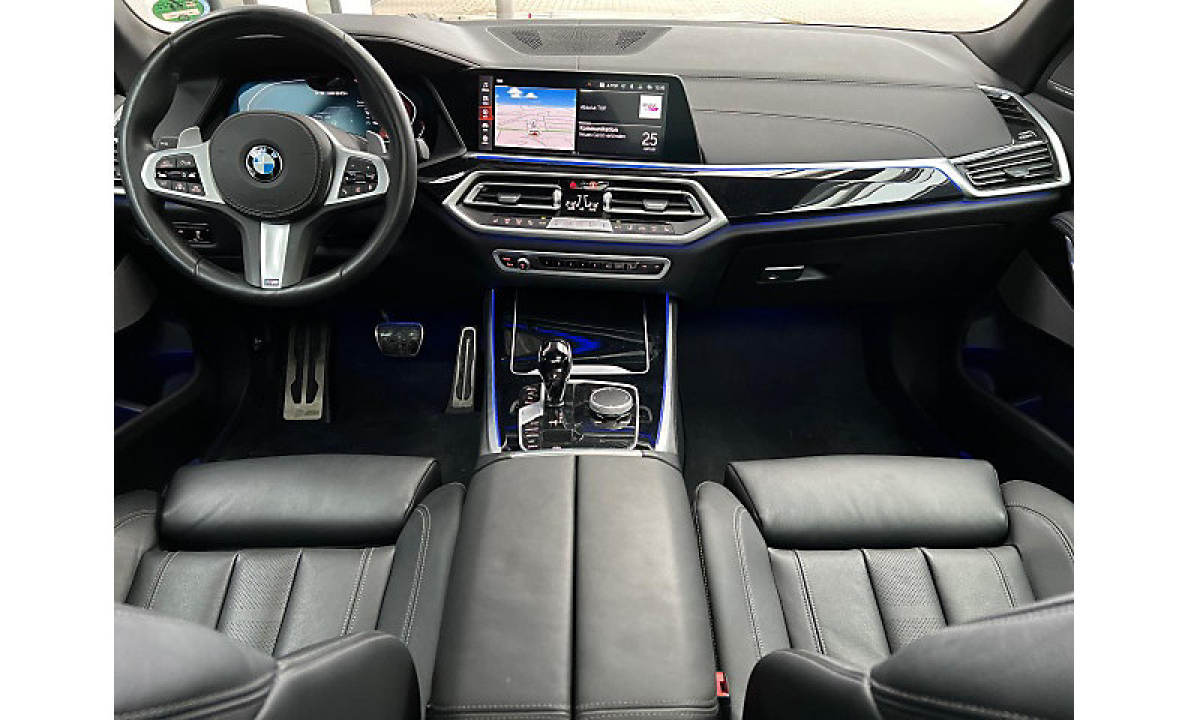 BMW X5 M50i (5)