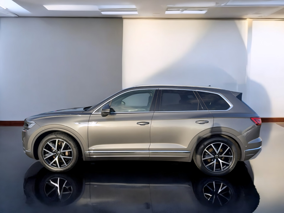 Volkswagen Touareg V6 3.0 TDI R-Line - foto 6