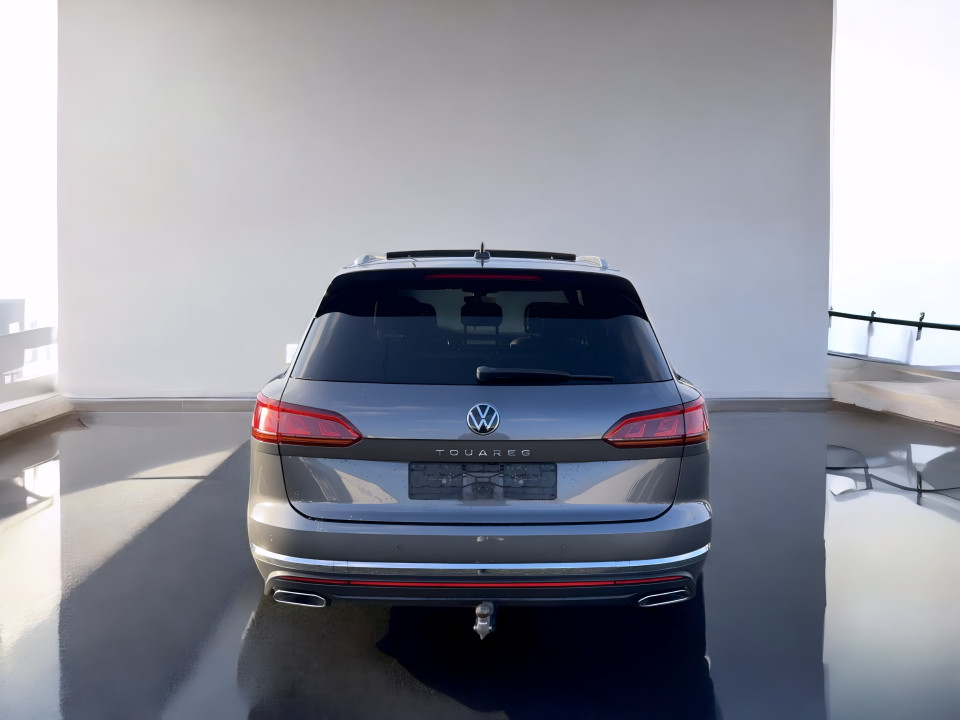 Volkswagen Touareg V6 3.0 TDI R-Line (4)