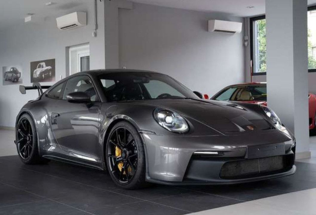 Porsche 911 GT3 PDK (992) (1)