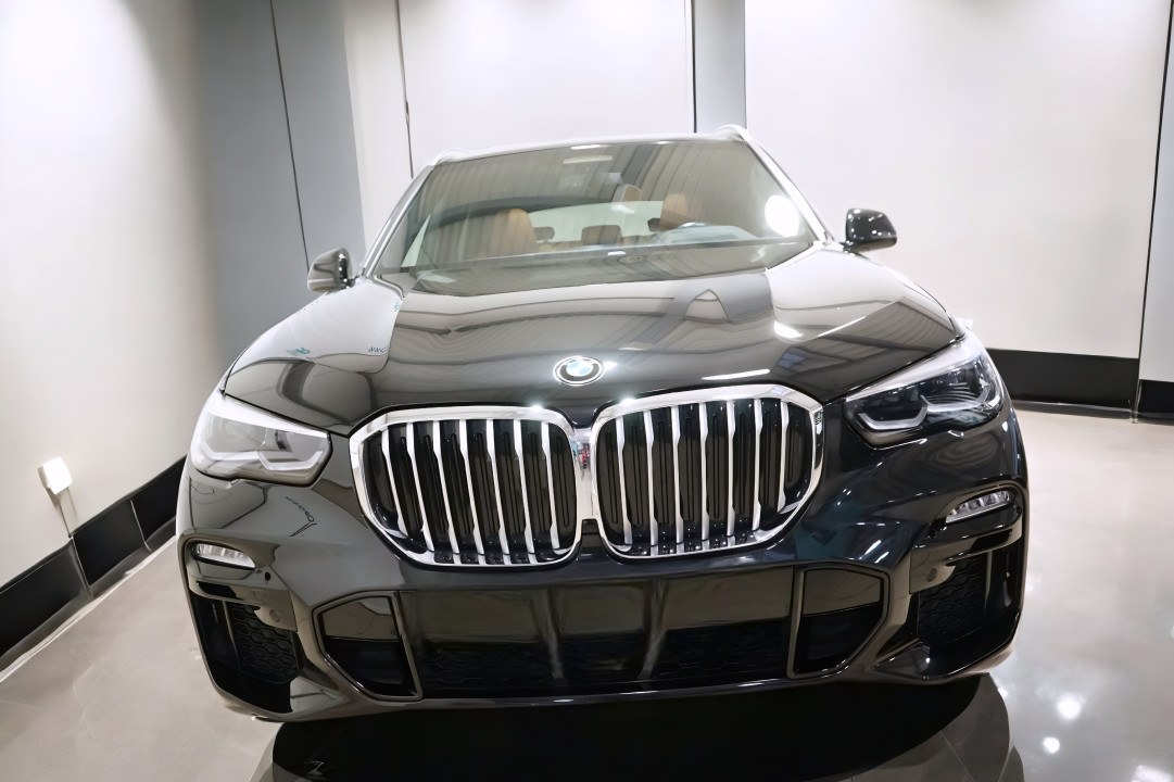 BMW X5 xDrive45e M-Sport (2)