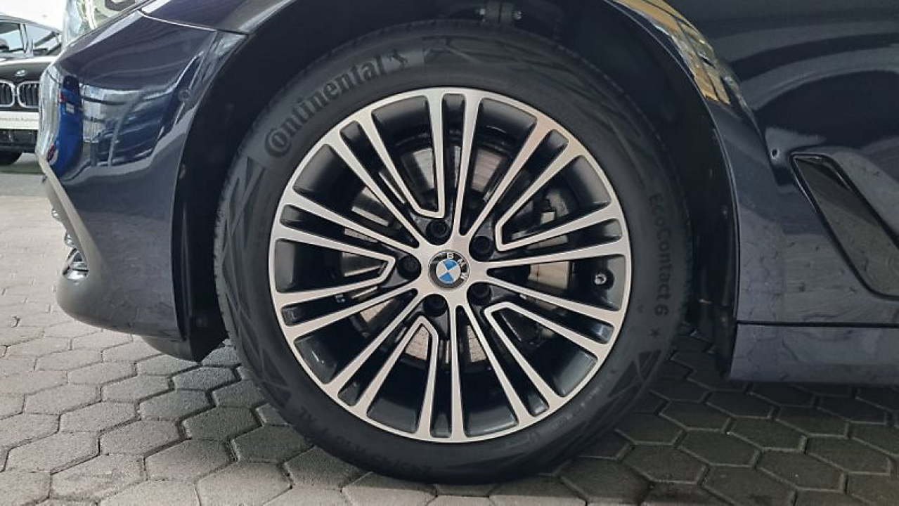BMW Seria 5 530d xDrive Sport Line - foto 15