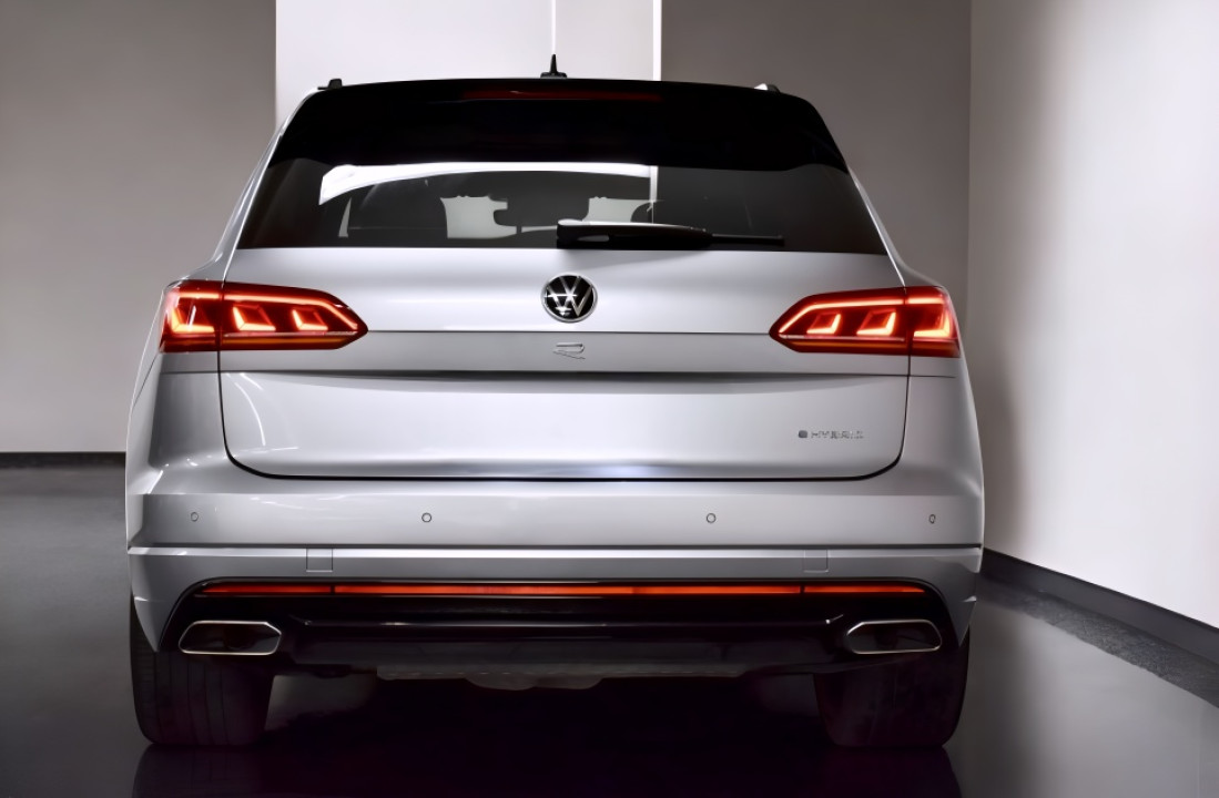 Volkswagen Touareg eHybrid R-Line (4)