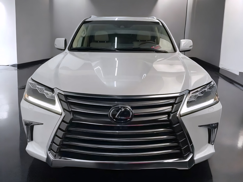 Lexus Seria LX 570 (3)