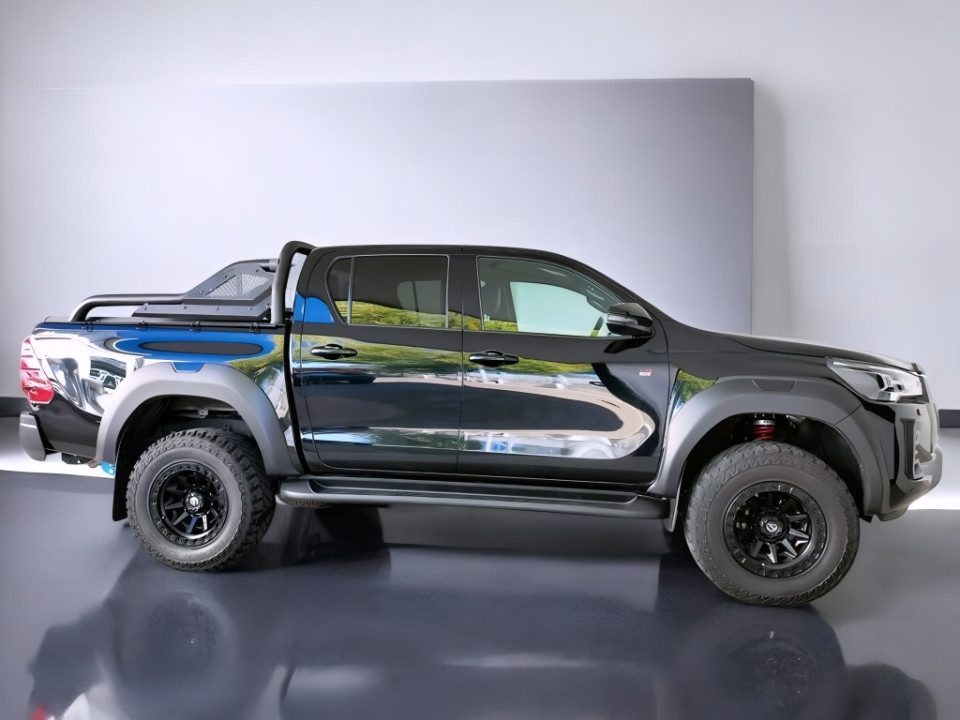 Toyota Hilux Cab Doble GR-SPORT 2.8B 6AT (2)