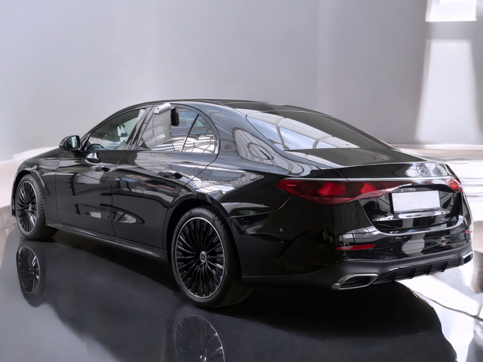 Mercedes-Benz E 220d 4MATIC AMG Line (3)