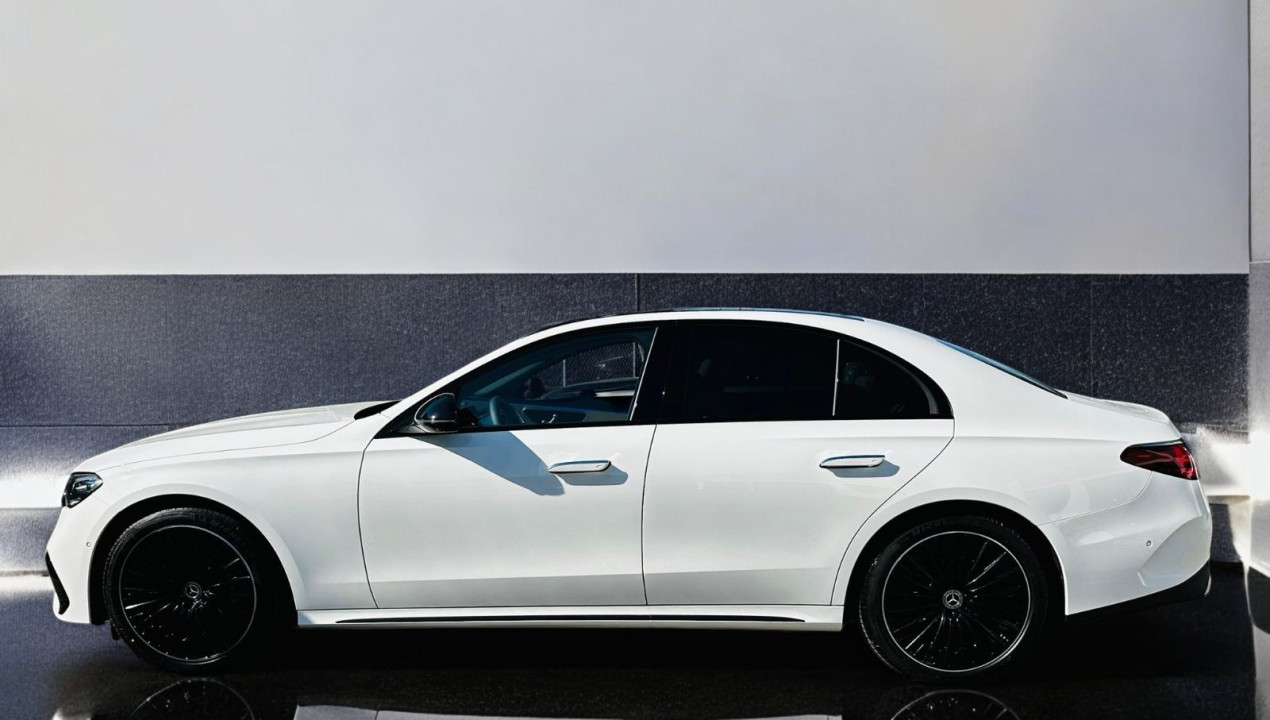 Mercedes-Benz E 200 AMG Line (4)