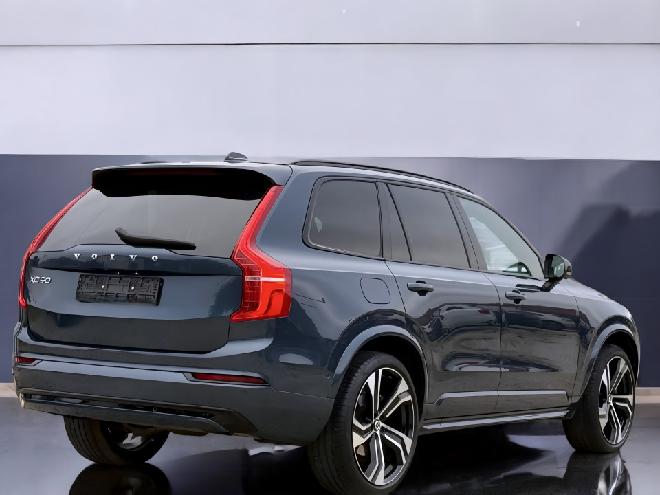 Volvo XC 90 B5 AWD R-Design (4)