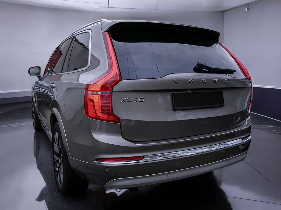 Volvo XC 90 T8 Recharge AWD (3)