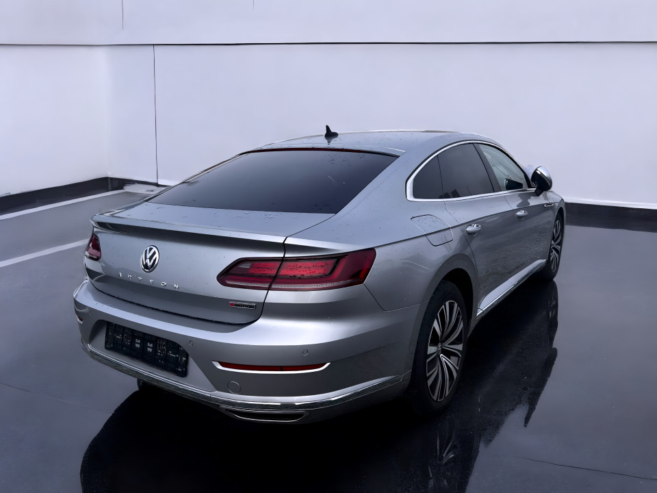 Volkswagen Arteon 2.0 TDI DSG 4MOTION Elegance (4)