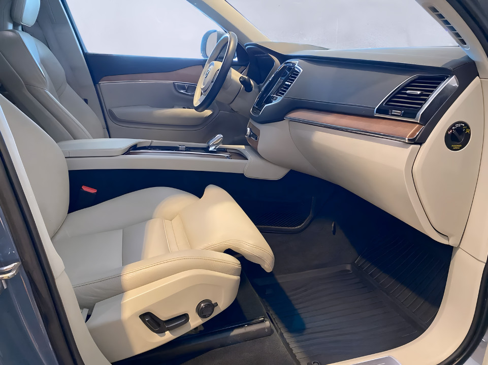 Volvo XC 90 T8 Recharge AWD Inscription (5)