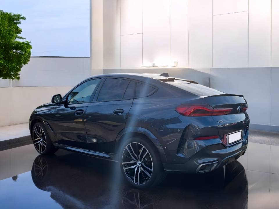 BMW X6 M50i (4)