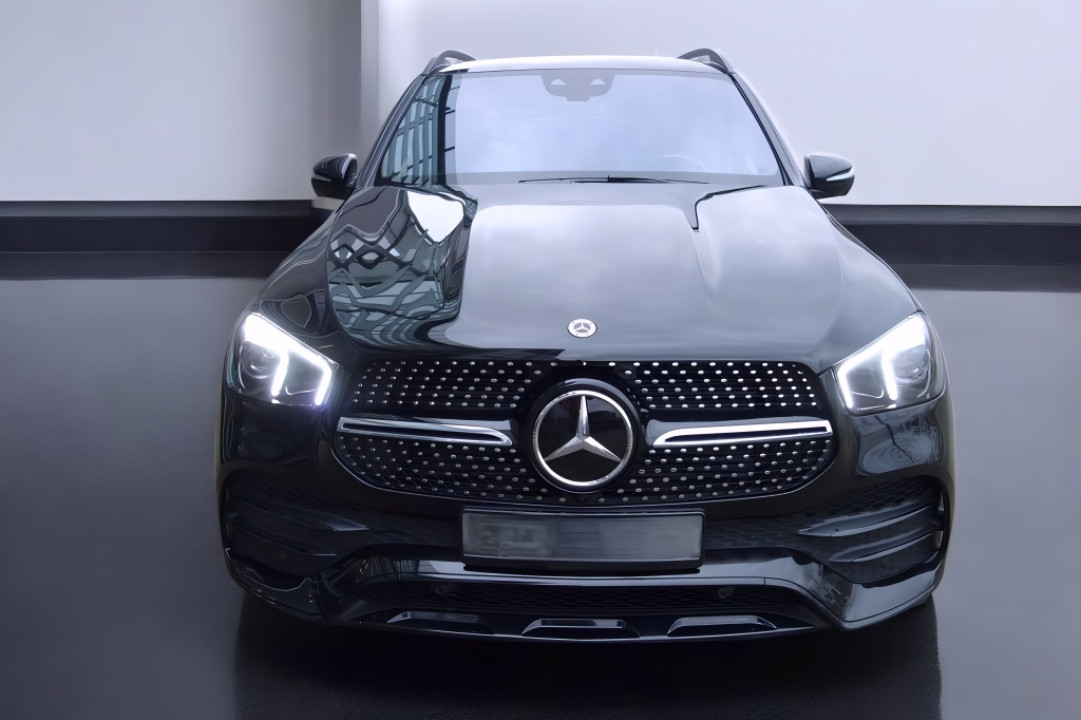 Mercedes-Benz GLE 300d 4MATIC AMG Line (2)