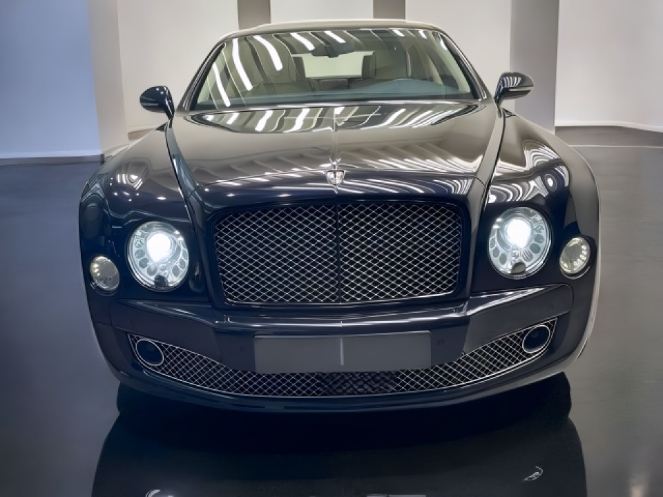 Bentley Mulsanne (2)