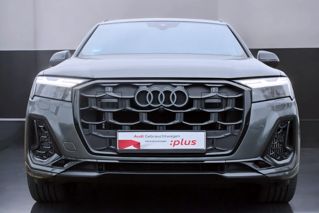 Audi SQ7 4.0 TFSI quattro tiptronic (2)