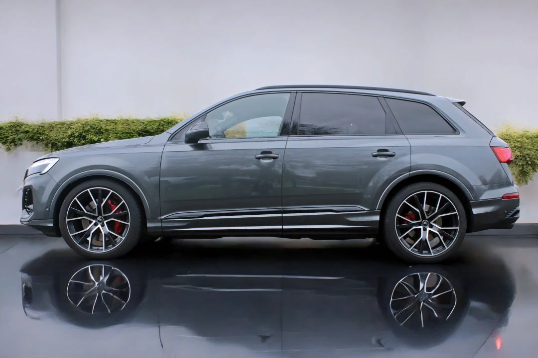 Audi SQ7 4.0 TFSI quattro tiptronic (3)