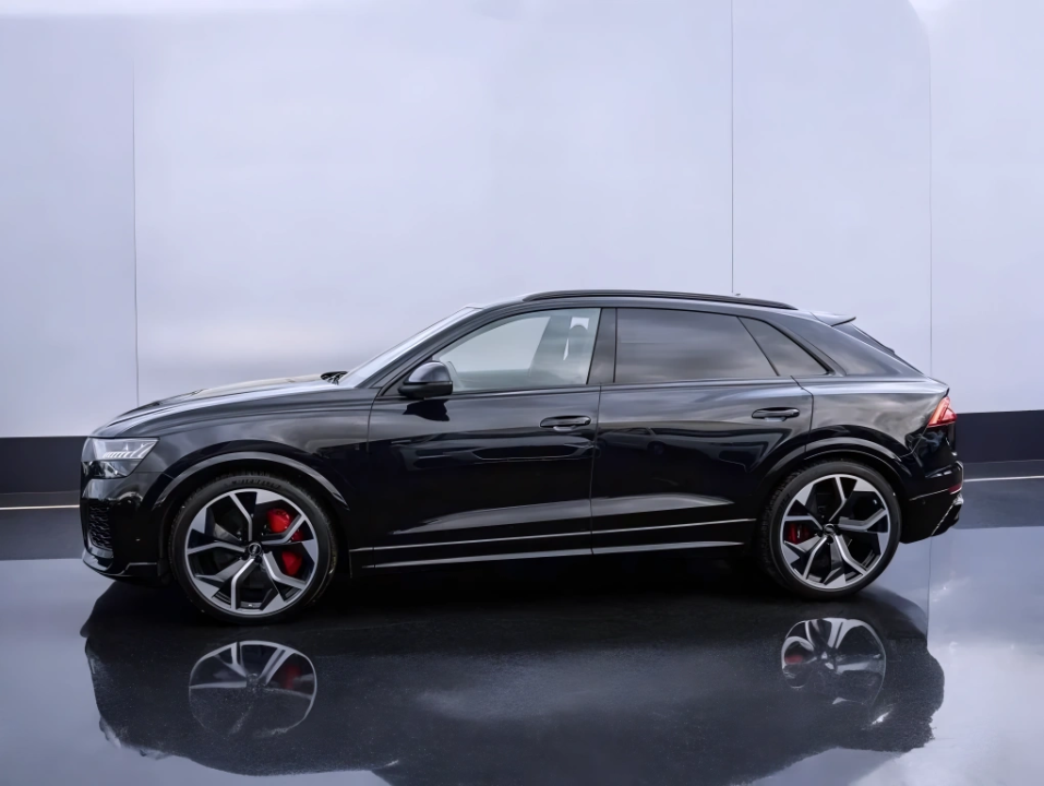 Audi RS Q8 4.0 TFSI Quattro (2)