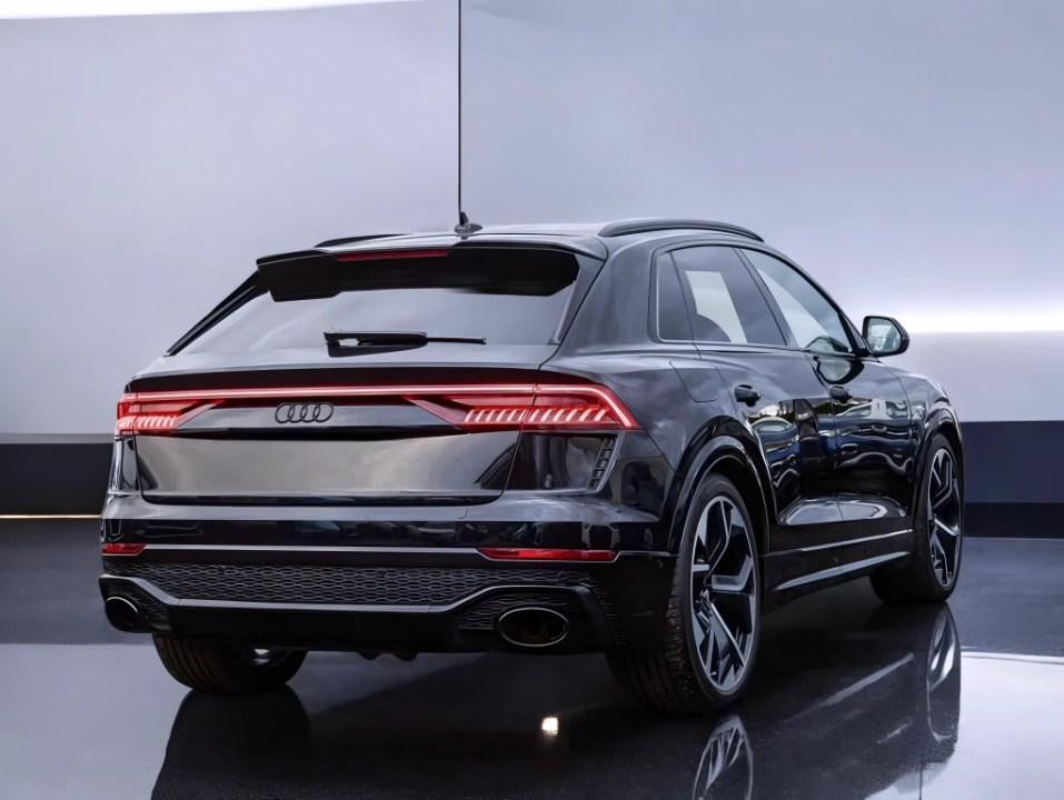 Audi RS Q8 4.0 TFSI Quattro (3)