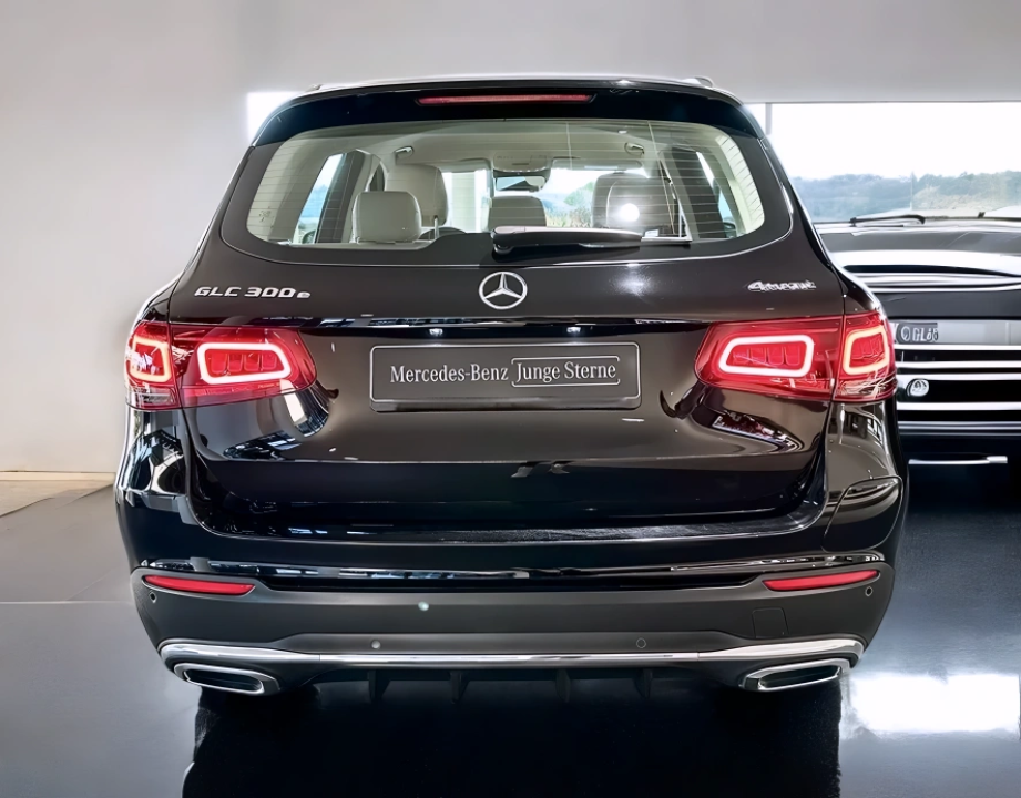 Mercedes-Benz GLC 300e 4MATIC (4)