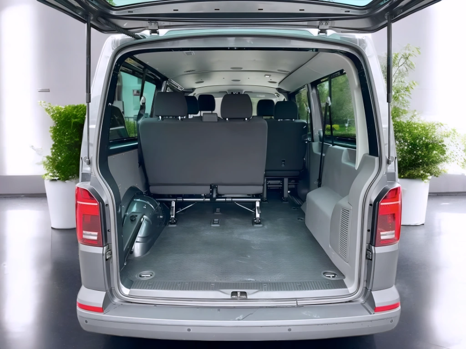 Volkswagen Transporter T6.1 2.0 TDI DSG 4MOTION (5)