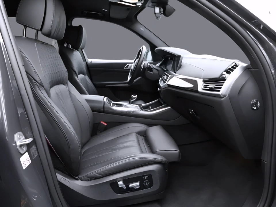 BMW X5 xDrive45e (4)