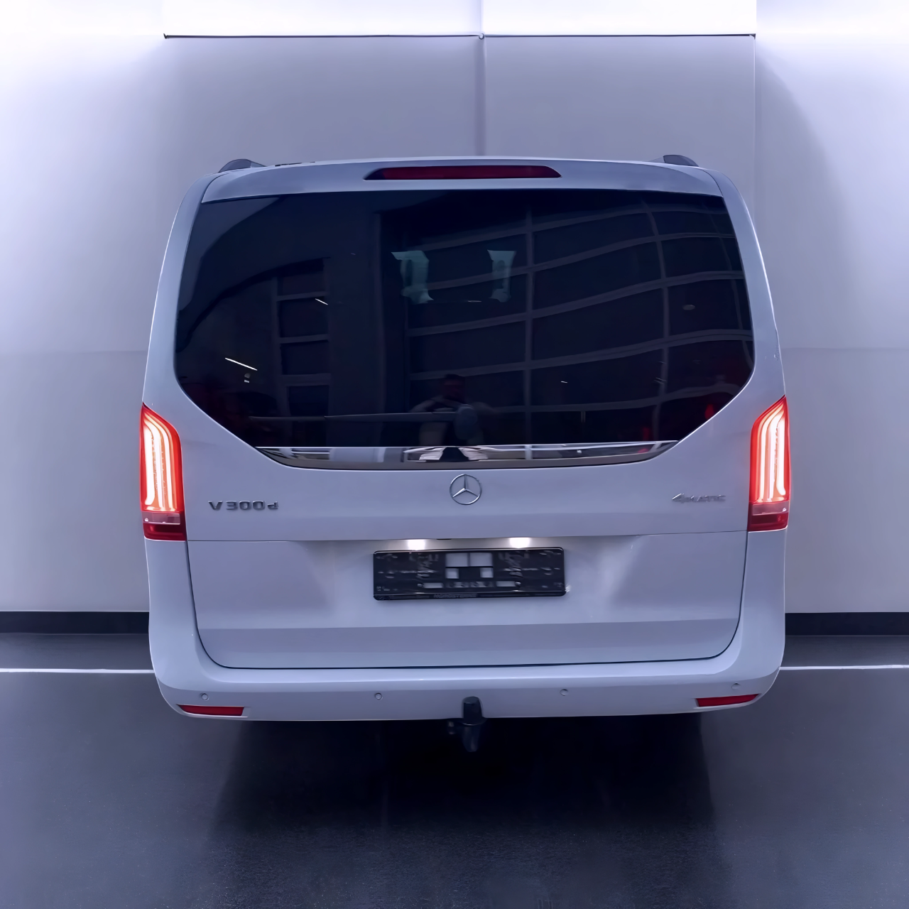 Mercedes-Benz V 300d 4MATIC Long Avantgarde (4)