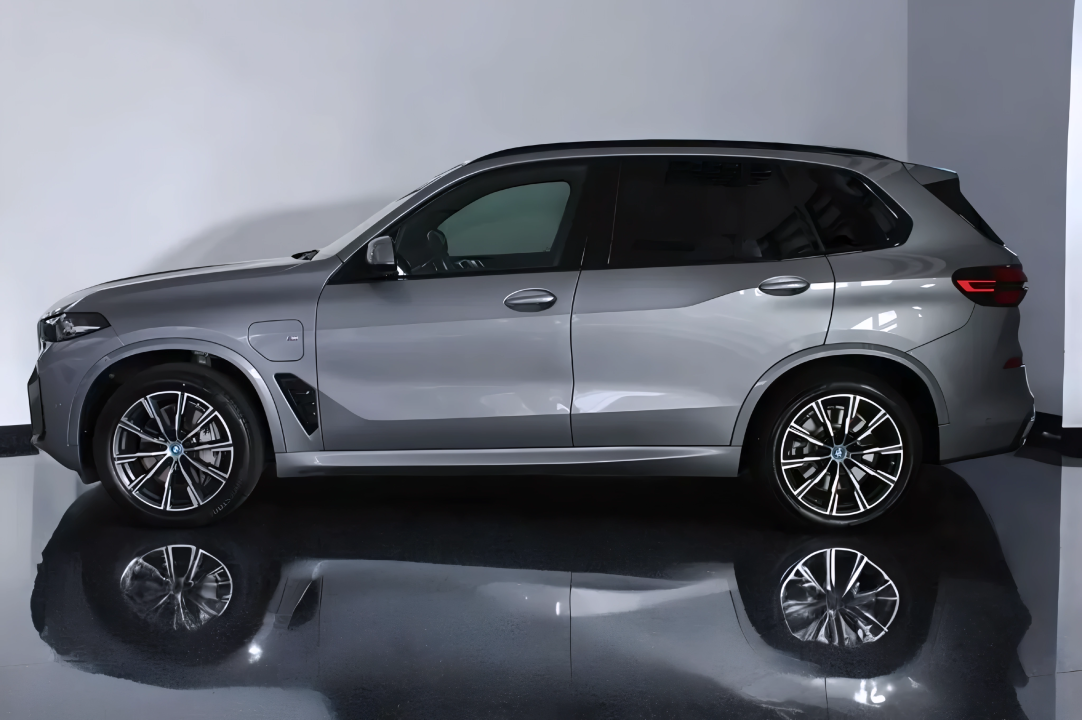BMW X5 xDrive50e (2)