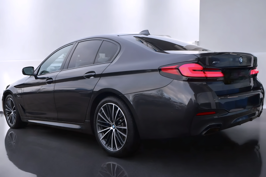 BMW Seria 5 545 e xDrive Limuzina (2)
