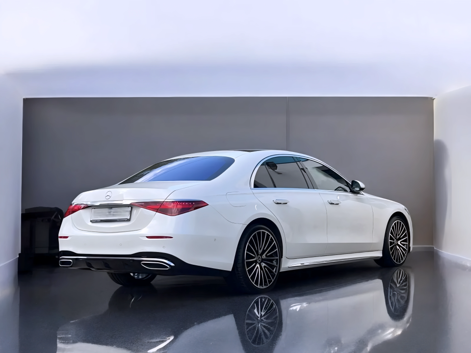 Mercedes-Benz S 400d 4MATIC AMG Line (4)