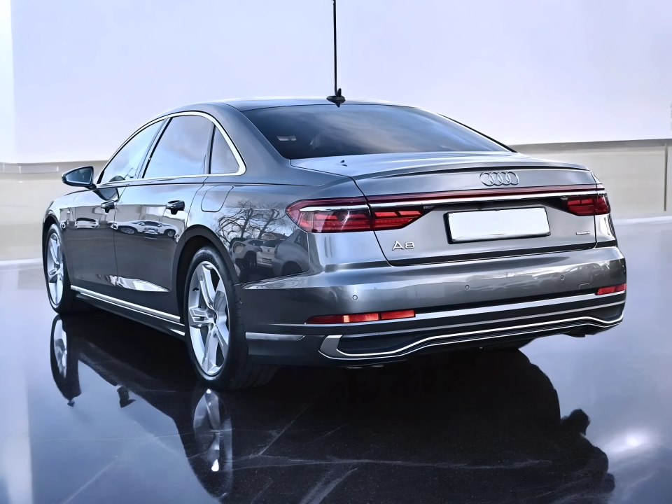 Audi A8 L 60 TFSIe quattro tiptronic (2)