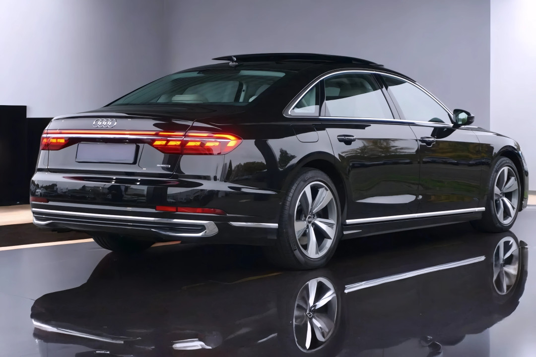 Audi A8 Long 60 TFSIe Quattro Tiptronic (3)