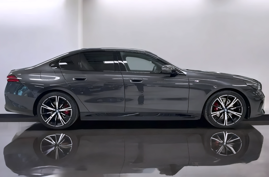 BMW Seria 5 530e xDrive M Sport (2)