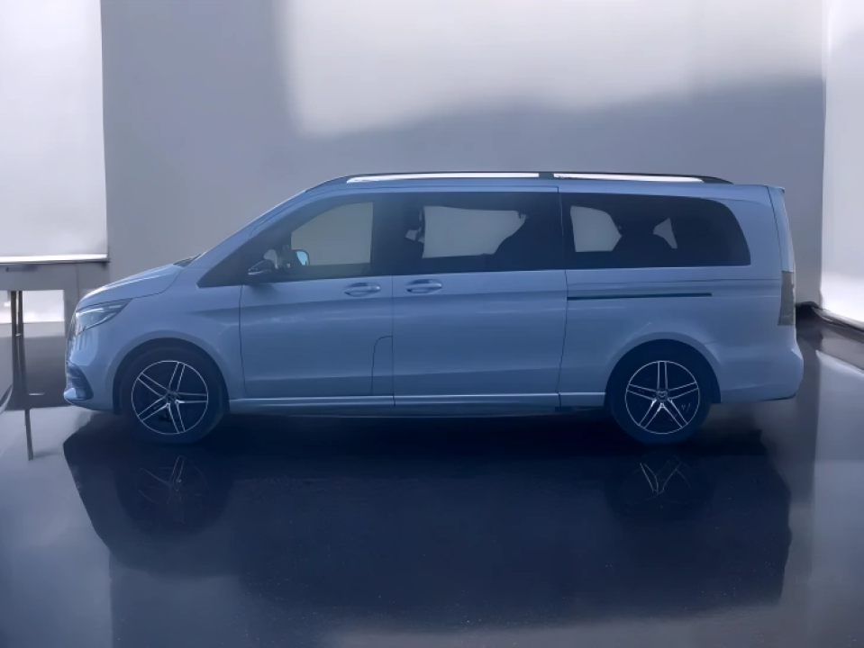 Mercedes-Benz V 300d 4MATIC Extralong Avantgarde (5)