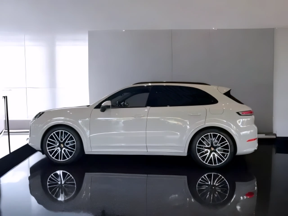 Porsche Cayenne E-Hybrid (3)