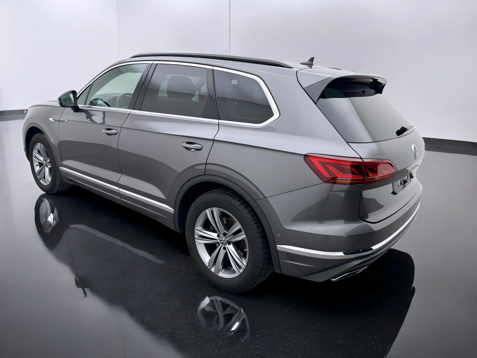 Volkswagen Touareg V6 3.0 TDI R-Line (2)