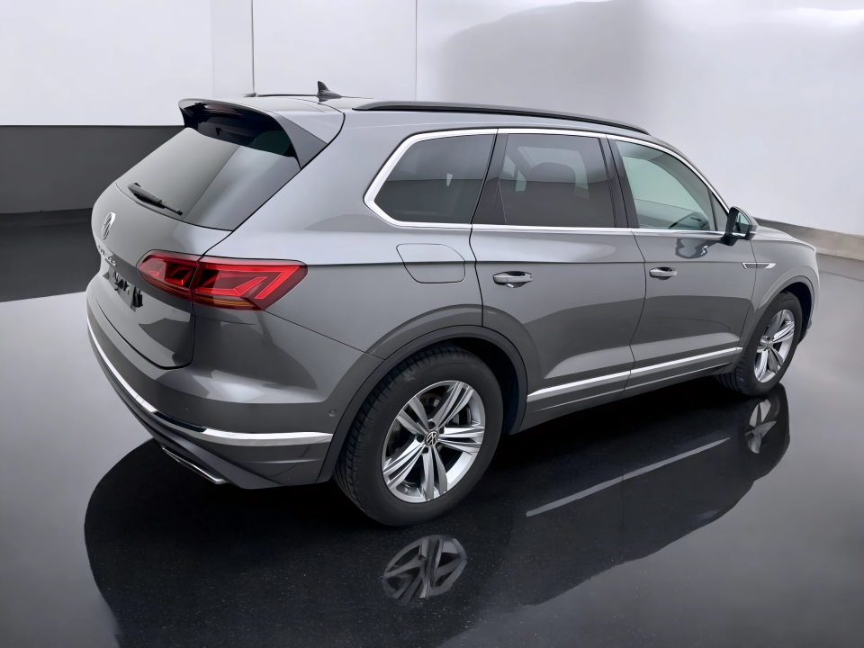 Volkswagen Touareg V6 3.0 TDI R-Line (4)