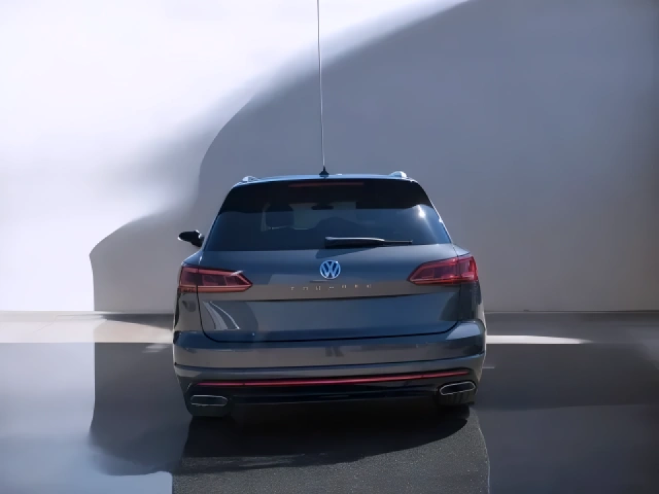 Volkswagen Touareg V6 3.0 TDI R-Line (4)